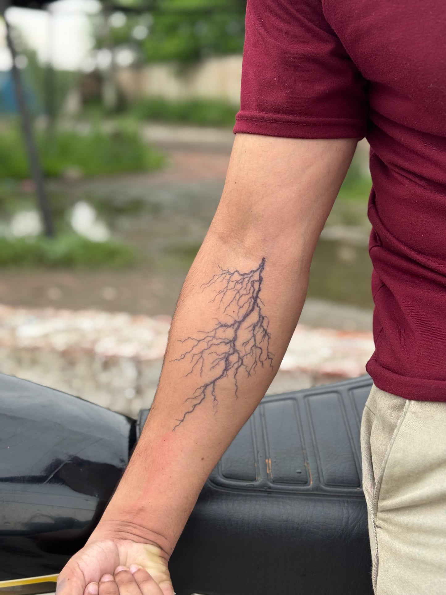 Semi Permanent Tattoo Lightning